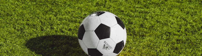 曼城对阵曼联的精彩进球集锦视频封面 - 球员庆祝进球瞬间